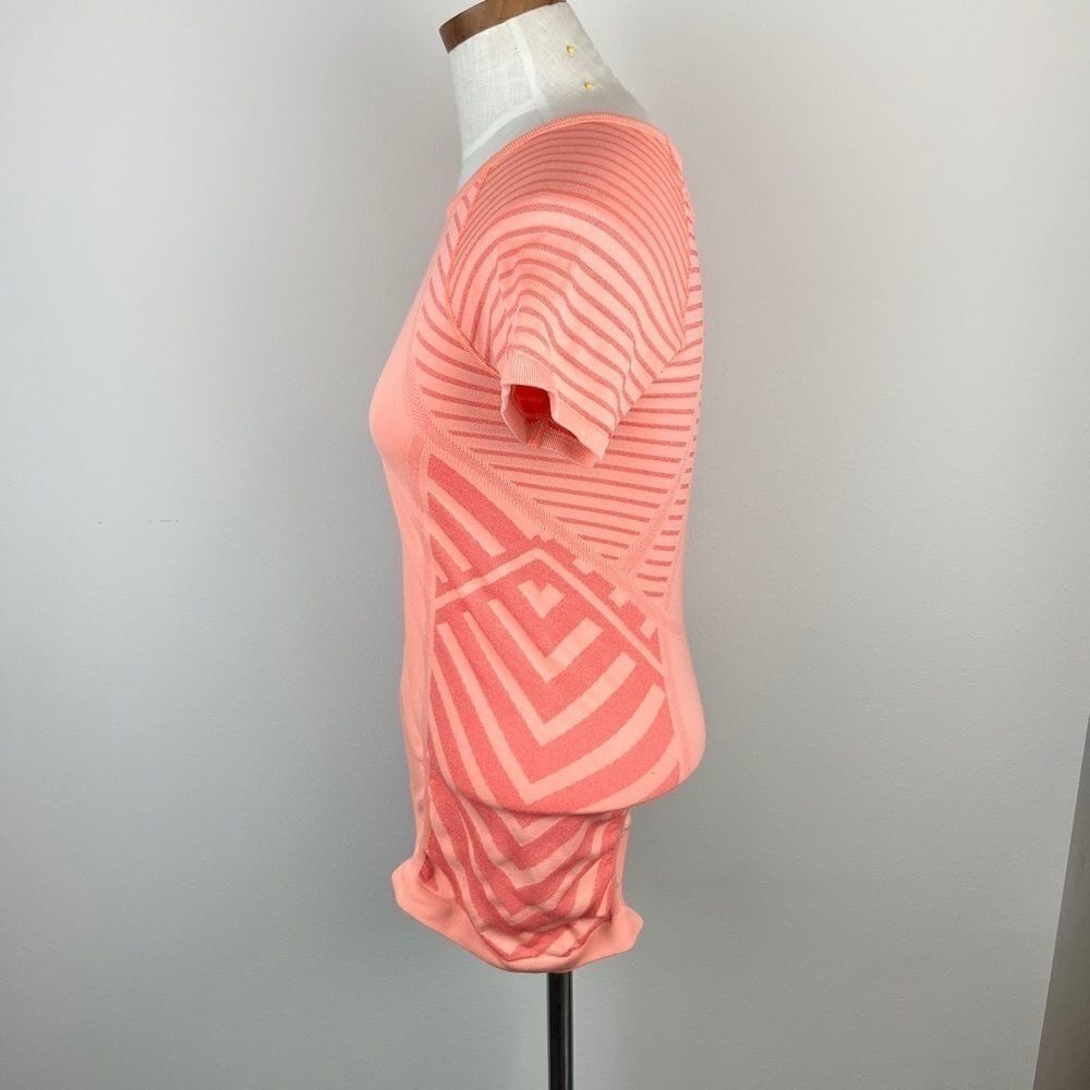 Athleta Fast Track Striped Workout Top - Picture 4 of 6